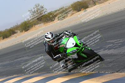 media/Mar-28-2022-Superbike Trackdays (Mon) [[b8603d0f67]]/Open Track Time/Turn 3 Inside/